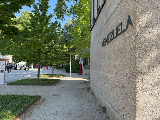 From Little Venice to Venice: The Narrative of Carlo Scarpa’s Venezuela Pavilion - Image 13 of 25