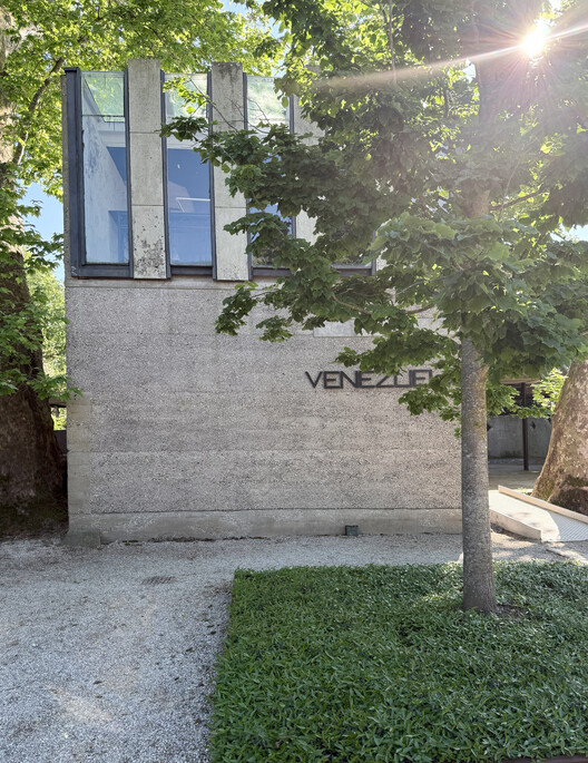From Little Venice to Venice: The Narrative of Carlo Scarpa’s Venezuela Pavilion - Image 17 of 25