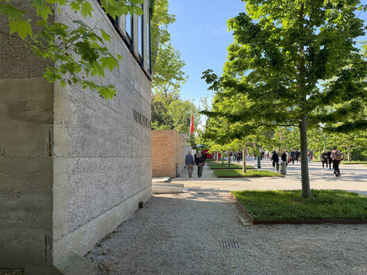 From Little Venice to Venice: The Narrative of Carlo Scarpa’s Venezuela Pavilion - Image 12 of 25
