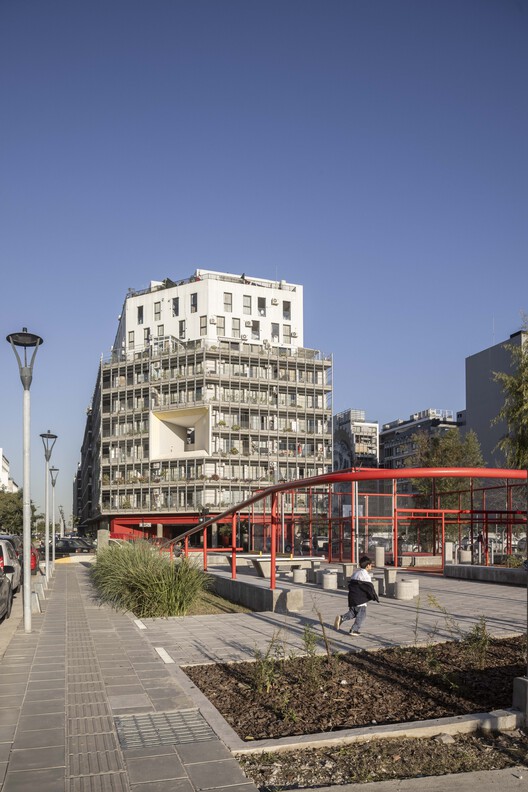Olympic Neighborhood Square / Región Austral  - Exterior Photography, Facade, Balcony