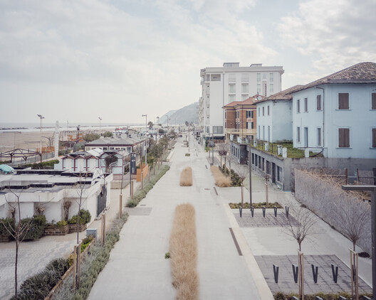 Gabicce Mare Seaside Promenade / Architects Barbara Balassone + Gianluca Mazzari