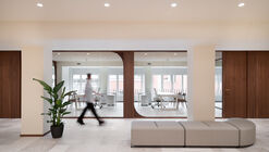 Reforma integral oficinas Colegio Oficial de Médicos de Valladolid / estudio COLOMA