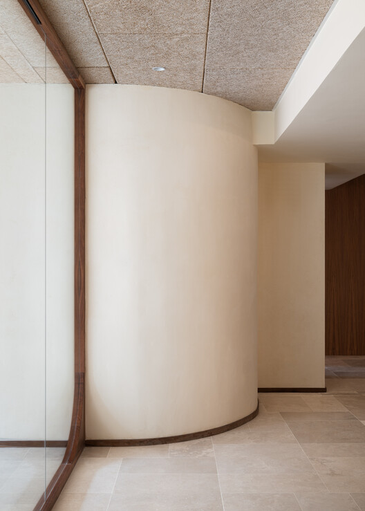 Reforma integral oficinas Colegio Oficial de Médicos de Valladolid / estudio COLOMA - Imagen 13 de 23