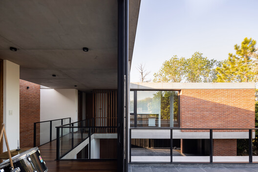 Casa CM / Lateral arquitectos - Imagen 13 de 26