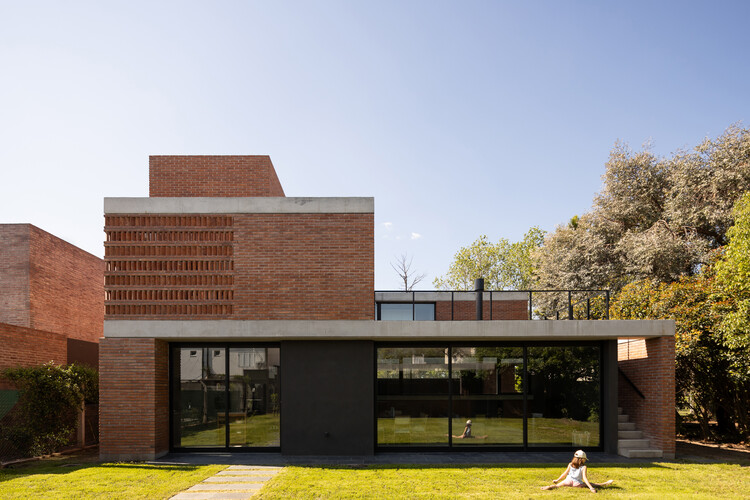 Casa CM / Lateral arquitectos - Fotografía exterior, Casas