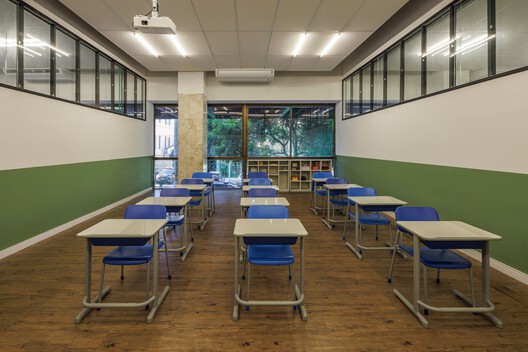 Colégio Magnum Unidade Lourdes / BIRI + Chico Albano - Fotografia de Interiores, Sala de Jantar, Vidro