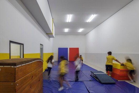 Colégio Magnum Unidade Lourdes / BIRI + Chico Albano - Fotografia de Interiores