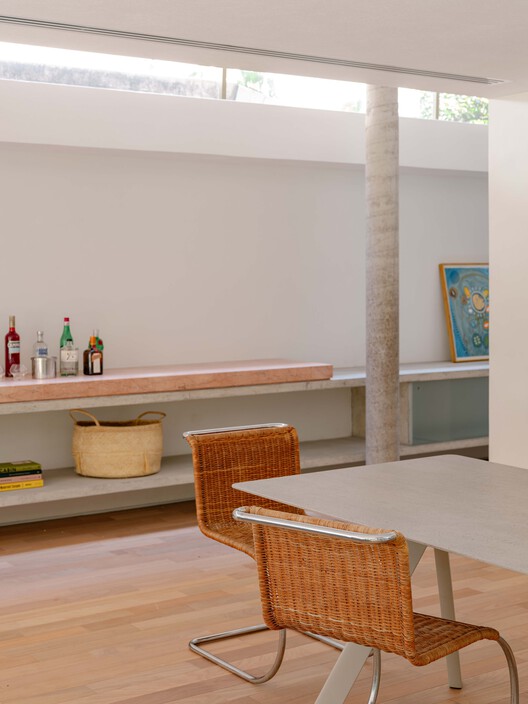 Casa Ouro Preto / Felipe Hess Arquitetos - Fotografía interior, Madera, Mesas, Sillas