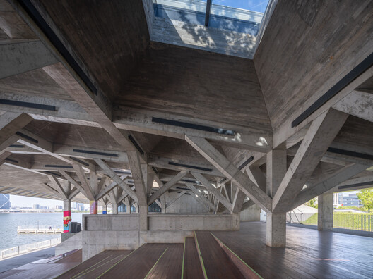 Pier One Dishui Lake / TM Studio - Image 4 of 34