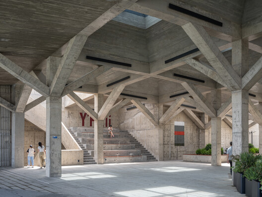 Pier One Dishui Lake / TM Studio