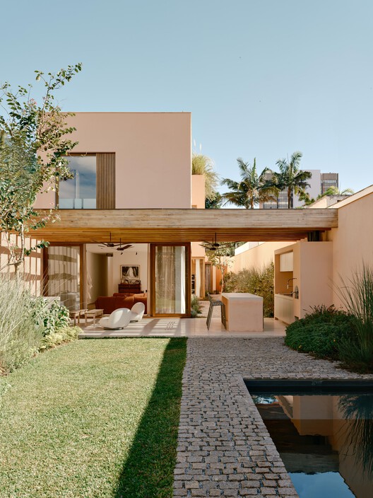 Praça House / Felipe Hess Arquitetos - Exterior Photography, Garden, Courtyard, Balcony