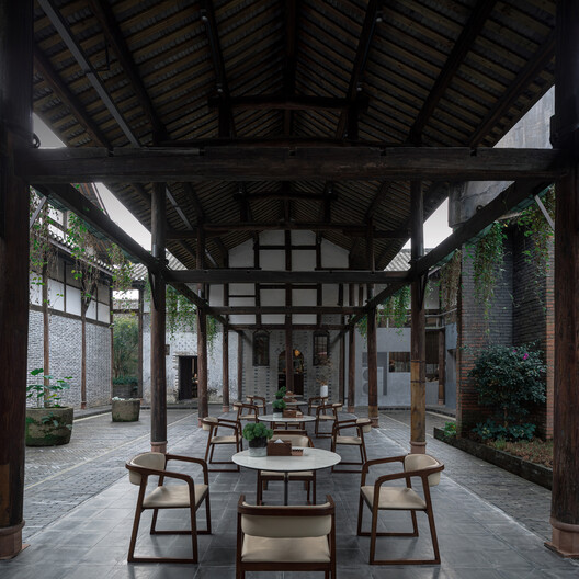 Renovation of Anren Liaowei Mansion Anren Tourist Center / Atelier Li Xinggang - Interior Photography, Beam, Column, Courtyard