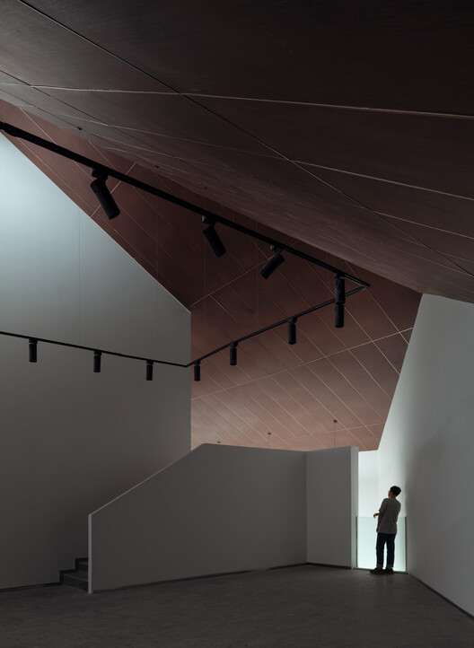 Renovation of Anren Liaowei Mansion Anren Tourist Center / Atelier Li Xinggang - Image 19 of 37