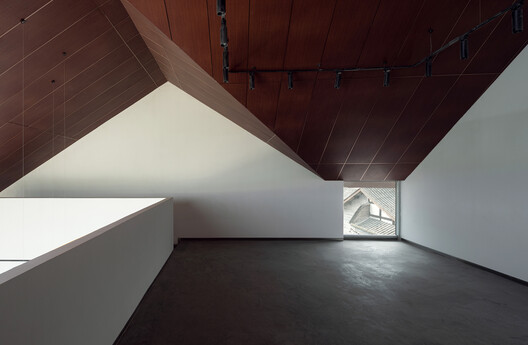 Renovation of Anren Liaowei Mansion Anren Tourist Center / Atelier Li Xinggang - Image 21 of 37