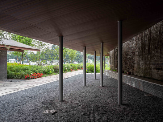 Renovation of Anren Liaowei Mansion Anren Tourist Center / Atelier Li Xinggang - Image 26 of 37