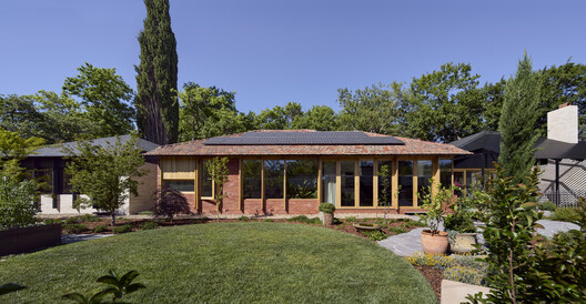Hotham House / Austin Maynard Architects - Exterior Photography, Garden, Door