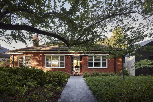 Hotham House / Austin Maynard Architects - Exterior Photography, Garden, Brick, Door