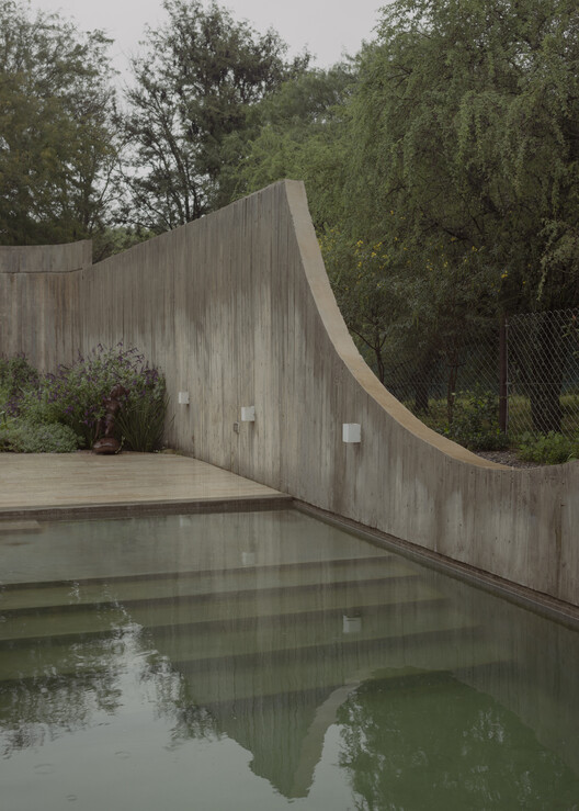 Clausura House / Agustín Lozada - Image 4 of 29