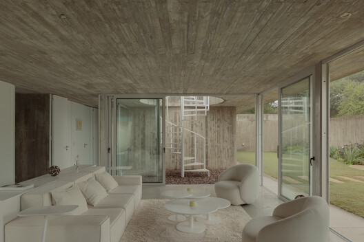 Clausura House / Agustín Lozada - Interior Photography, Living Room, Concrete