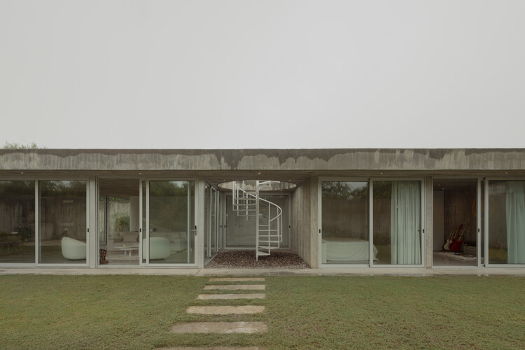 Clausura House / Agustín Lozada - Image 2 of 29