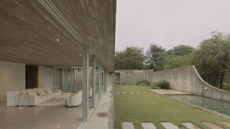 Casa Clausura / Agustín Lozada - Fotografia de Exterior, Concreto