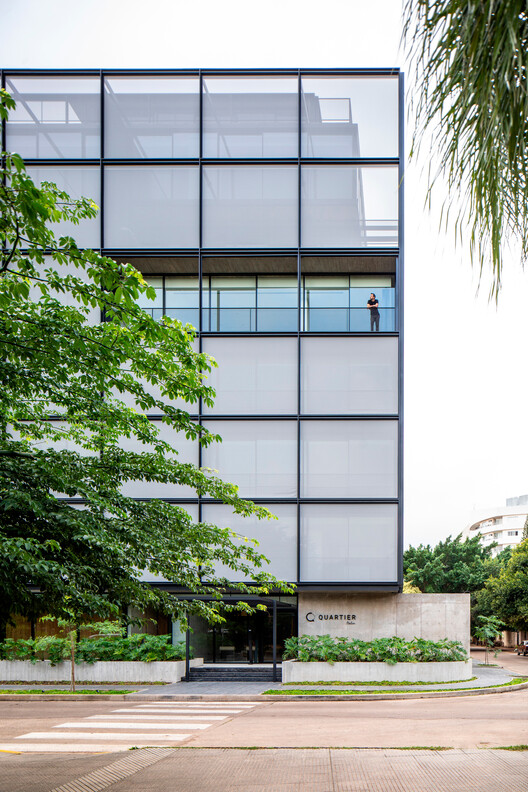 Quartier Italia / Sommet - Fotografía exterior, Vidrio