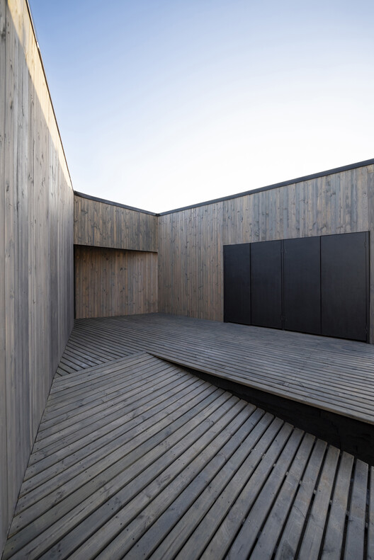 Reflecting on Territory, Topography, and Landscape: Discover WHALE!’s Projects in Chile - Image 19 of 61