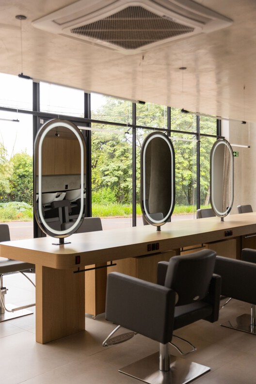 Salão de Beleza Urban-Beauty Lounge / Filles Arquitetura Salão de Beleza Urban-Beauty Lounge / Filles Arquitetura - Fotografia de Interiores, Cozinha, Cadeira