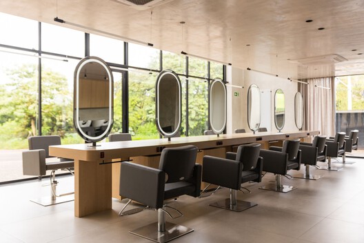 Salão de Beleza Urban-Beauty Lounge / Filles Arquitetura Salão de Beleza Urban-Beauty Lounge / Filles Arquitetura - Fotografia de Interiores, Cadeira