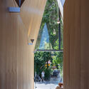 The Chapel - Jewel-Box Intervention / Vinklu - Cabins & Lodges