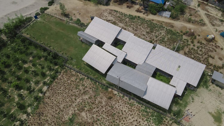 Centro CSF para Pessoas com Deficiência / Rizvi Hassan - Fotografia de Exterior