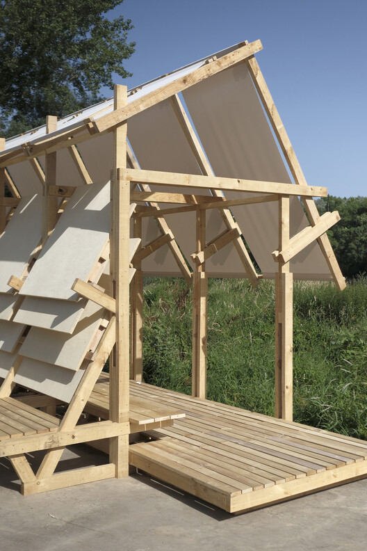 Inhabiting the River Intervention / Erazo Pugliese - Image 9 of 26
