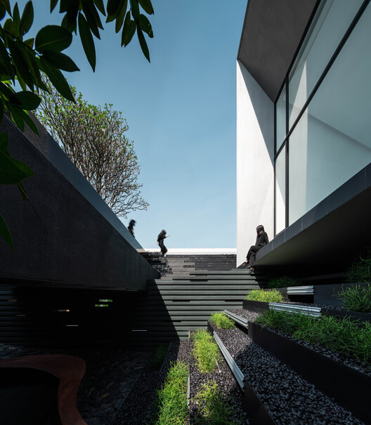 MIRIN House / Ayutt and Associates design - Image 18 of 47