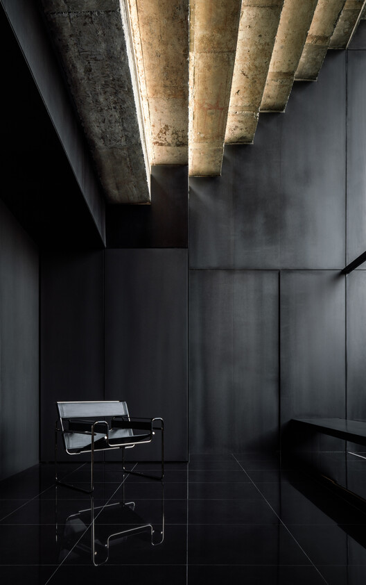 MIRIN House / Ayutt and Associates design - Interior Photography, Glass, Chair