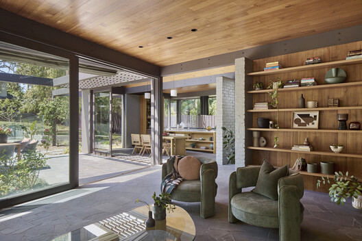 Eaglemont House / Bent Architecture  - Interior Photography, Living Room, Wood, Chair, Beam