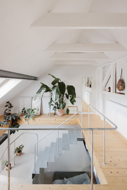 Reconstruction of a Reconstructed House / Kilo / Honc - Interior Photography, Kitchen, Stairs, Wood, Lighting, Handrail, Chair, Beam