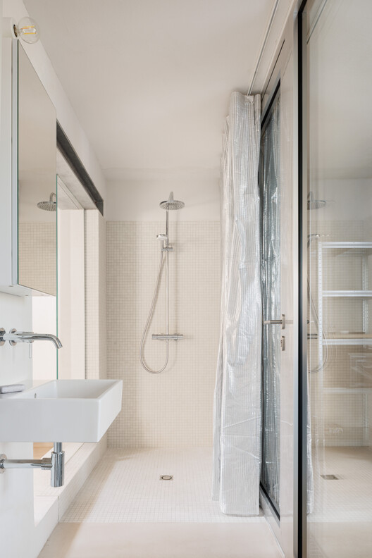 Reconstruction of a Reconstructed House / Kilo / Honc - Interior Photography, Bathroom, Shower, Glass