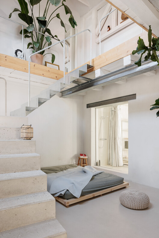 Reconstruction of a Reconstructed House / Kilo / Honc - Interior Photography, Wood, Stairs, Lighting