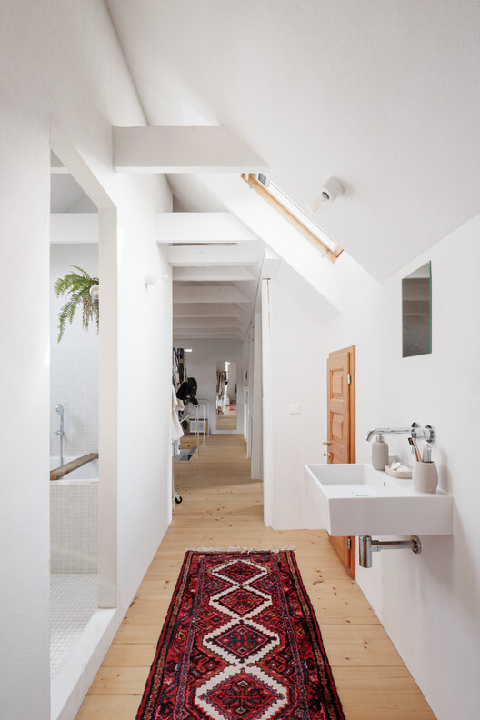 Reconstruction of a Reconstructed House / Kilo / Honc - Interior Photography, Bathroom, Wood