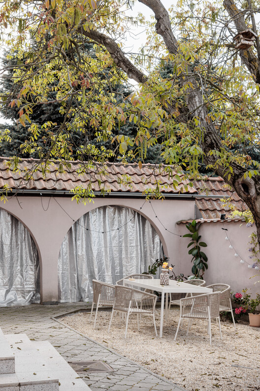 Reconstruction of a Reconstructed House / Kilo / Honc - Exterior Photography, Garden, Chair, Courtyard, Concrete, Patio