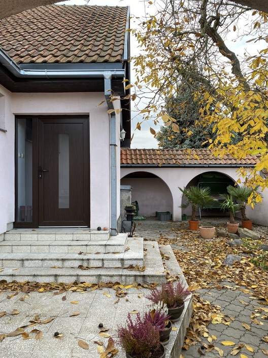 Reconstruction of a Reconstructed House / Kilo / Honc - Exterior Photography, Door, Facade, Stairs, Concrete, Garden
