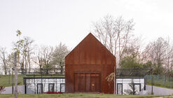 Casa sobre el lago / NOIZ architekti