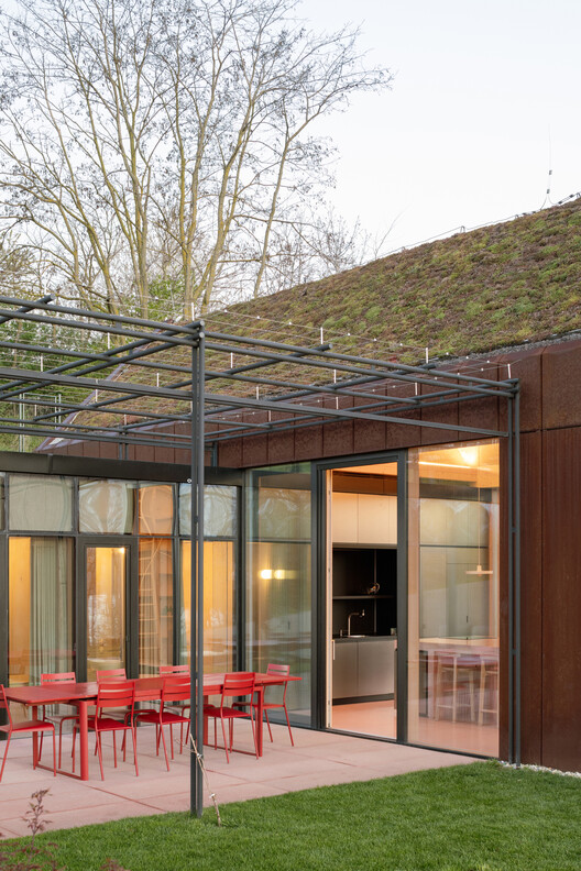 House above the Lake / NOIZ architekti - Exterior Photography, Garden, Courtyard