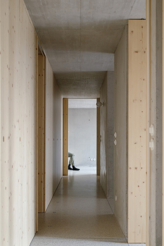 House above the Lake / NOIZ architekti - Image 14 of 49