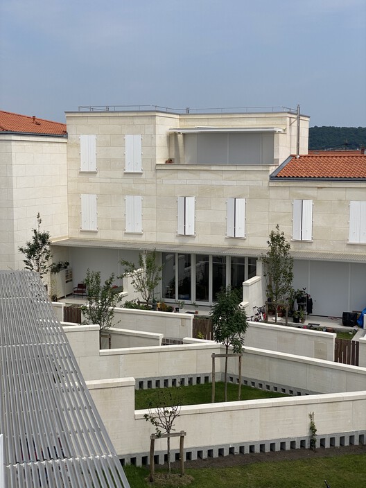Les Échoppes Bastide Housing / eliet&lehmann architectes - Exterior Photography, Concrete, Balcony, Courtyard