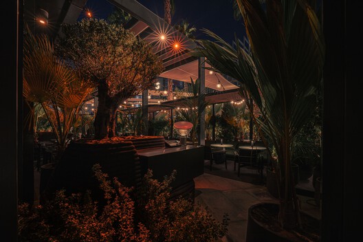 MYATA Platinum Lounge and Restaurant / DA bureau - Exterior Photography
