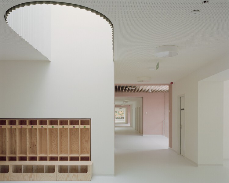 Jardim de Infância Gyöngyszem / Archikon Architects - Imagem 4 de 26