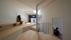 House in Nishitanabe / FujiwaraMuro Architects
