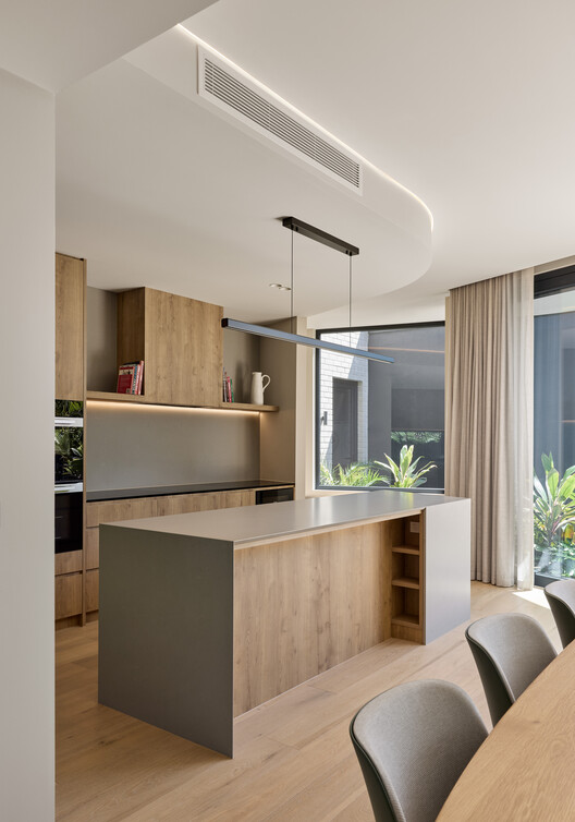 Ripple House / Atlas Architects - Interior Photography, Kitchen, Wood, Countertop, Chair