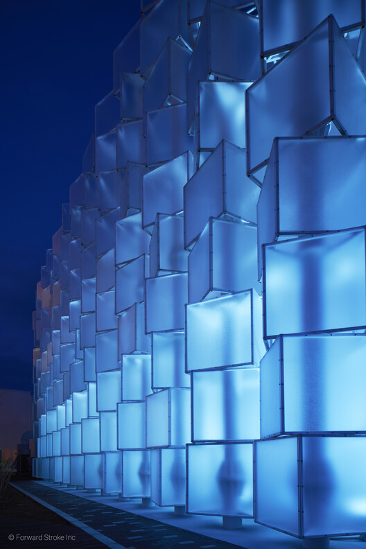 Colombia Pavilion at Expo Osaka 2025 Presents a Dynamic "Ice Cube" Playing With Form and Light - Image 14 of 14